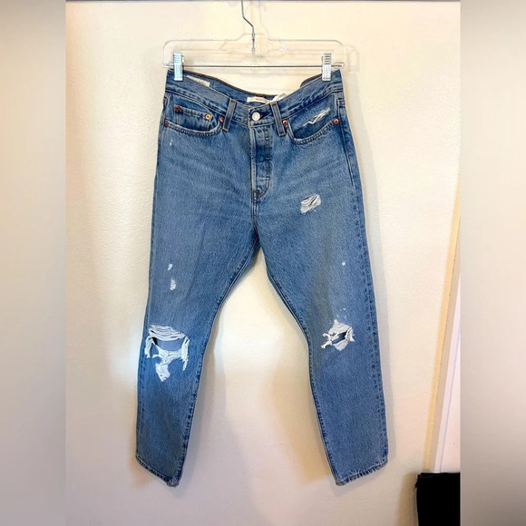 Levi's Denim - Levi’s Ankle Distressed Jeans size 28 WEDGIE